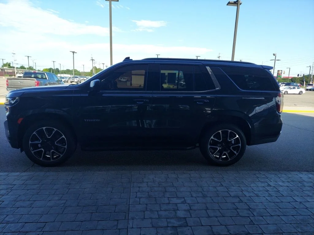 Used 2023 Gray Chevrolet Commercial Flee image 4