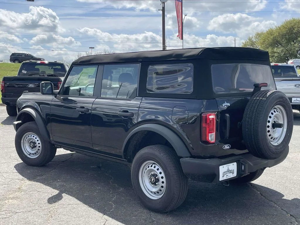 New 2026 Black Ford Base image 5