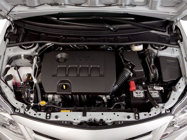 Used 2012  Toyota LE image 13