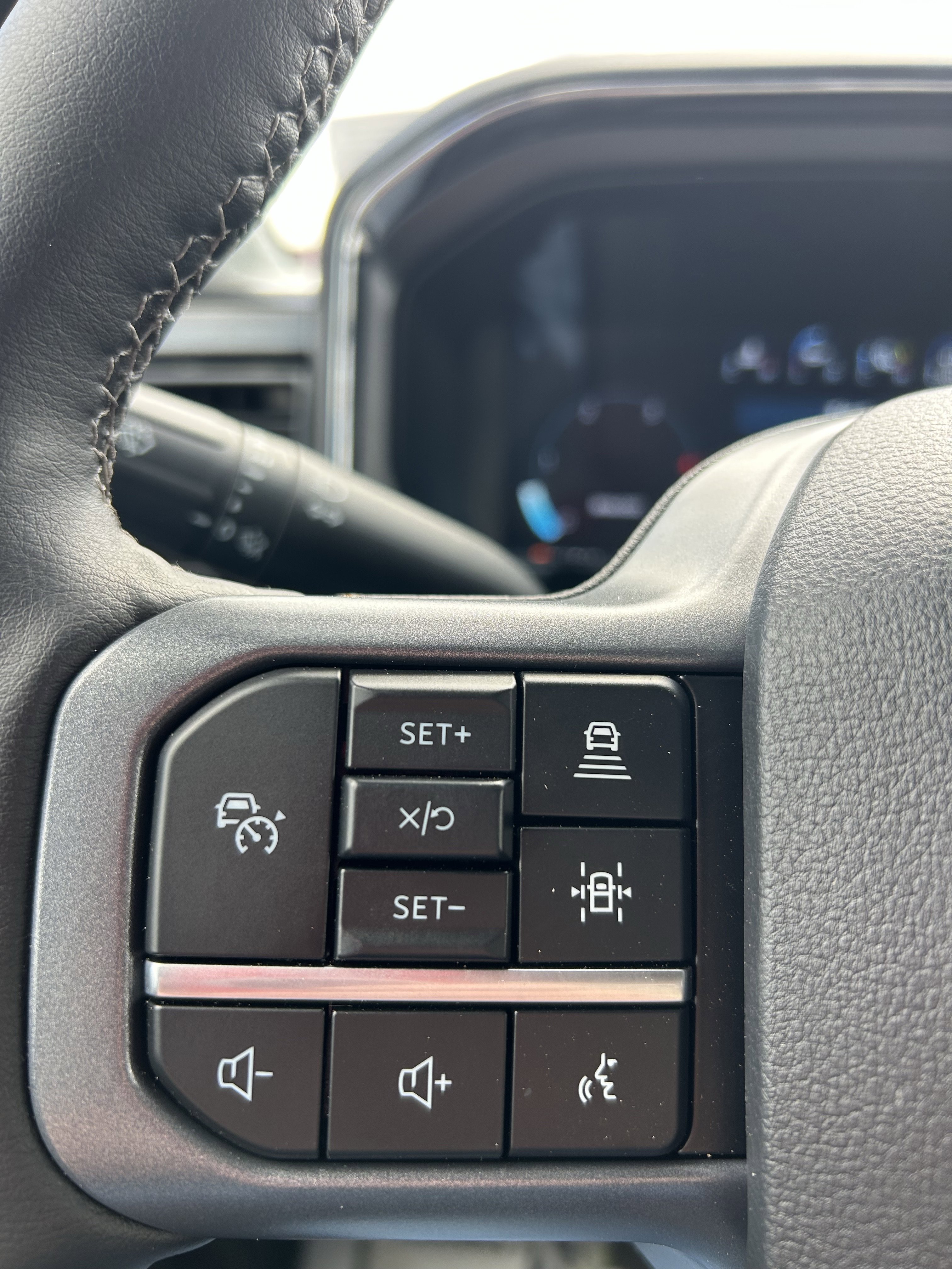 New 2026 Marsh Gray Ford LARIAT image 10