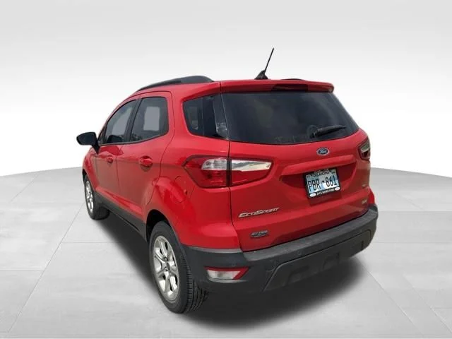 Used 2020 Red Ford SE image 5