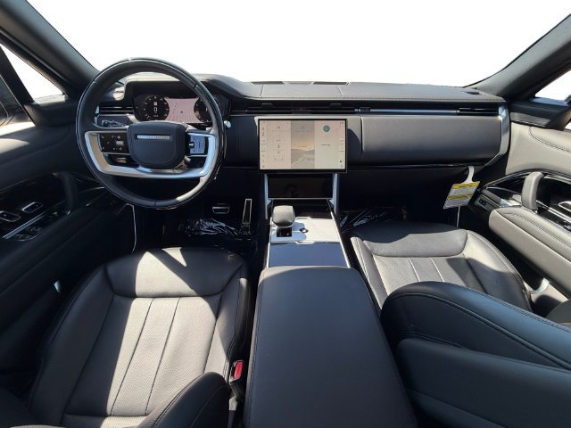 Used 2025 Ostuni Pearl White Premium Metallic Land Rover SE image 12