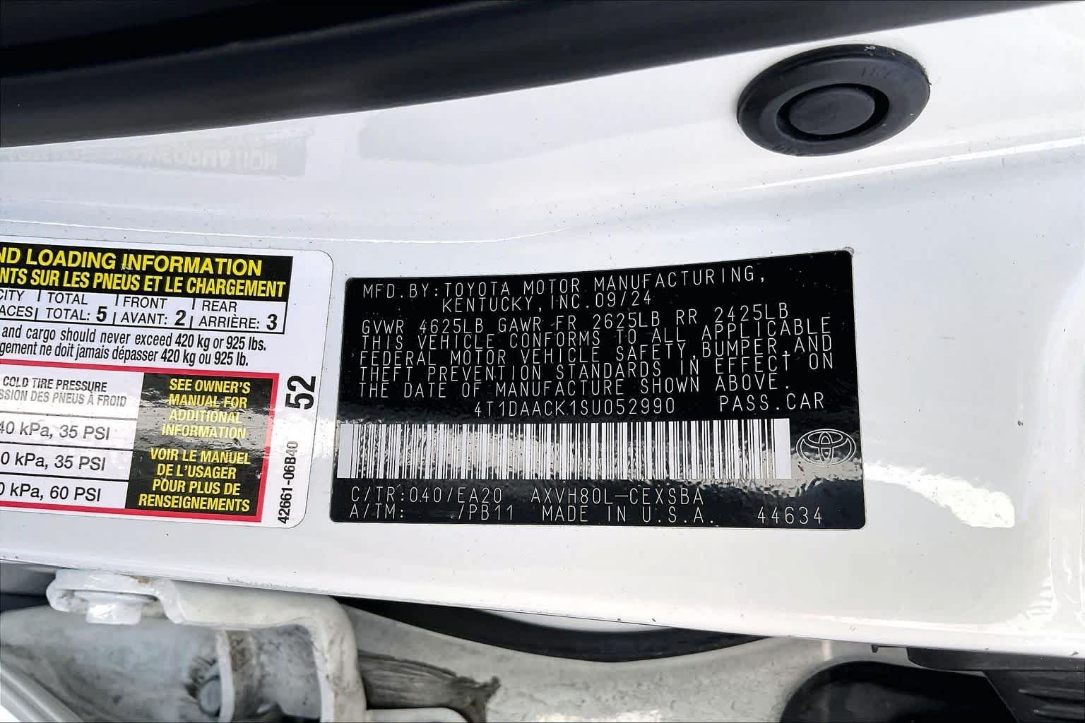 Certified Used 2025 Ice Cap Toyota SE image 34