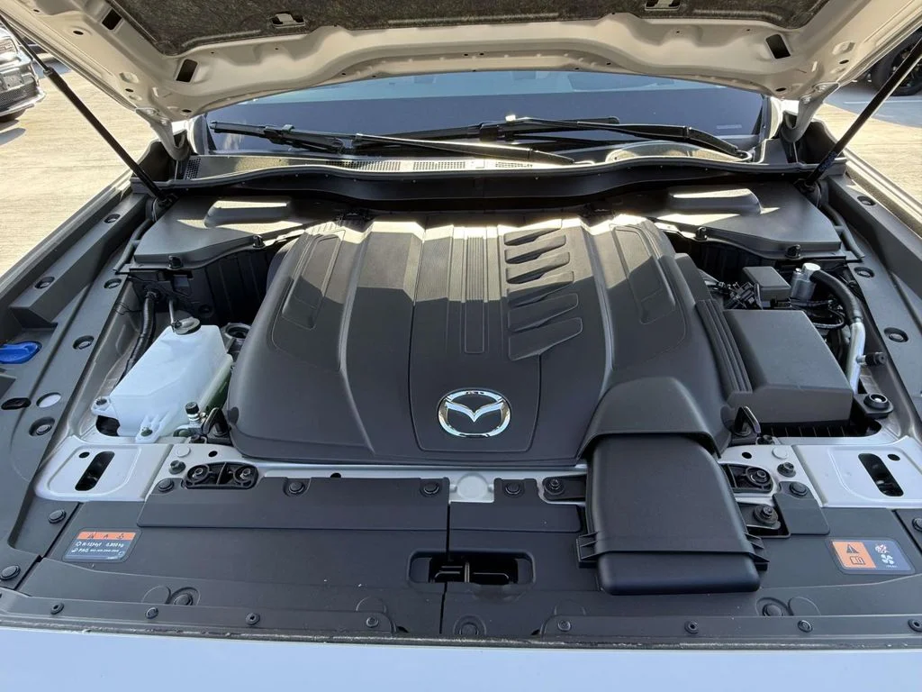 New 2026 Platinum Mazda 3.3 Turbo Premium image 12