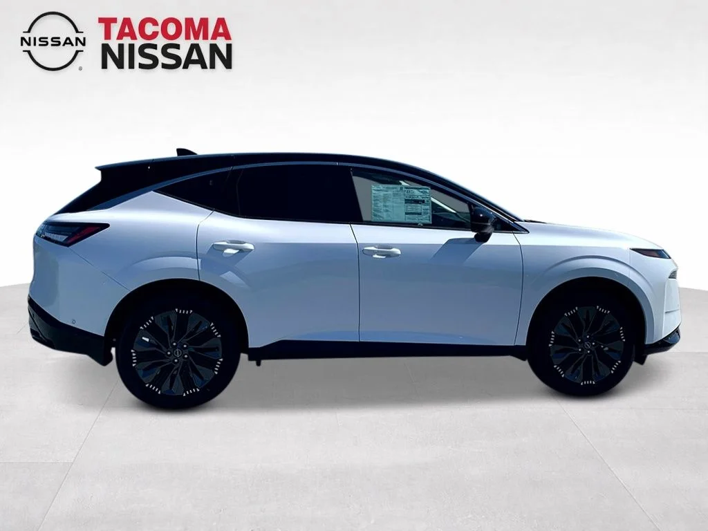 New 2026 White Nissan Platinum image 3