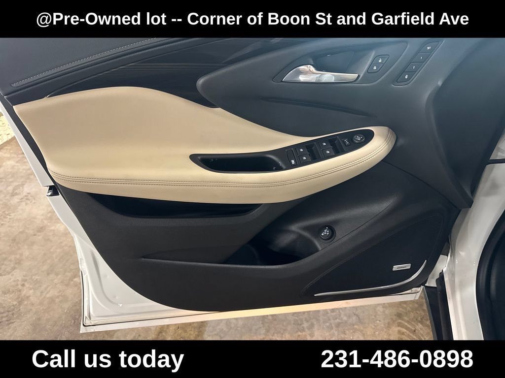 Used 2020 Summit White Buick Premium II image 15