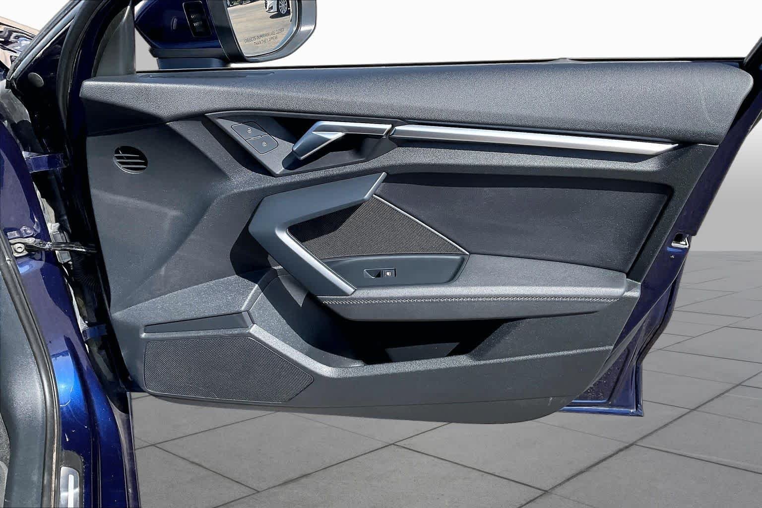 Used 2024 Navarra Blue Metallic Audi Premium image 22