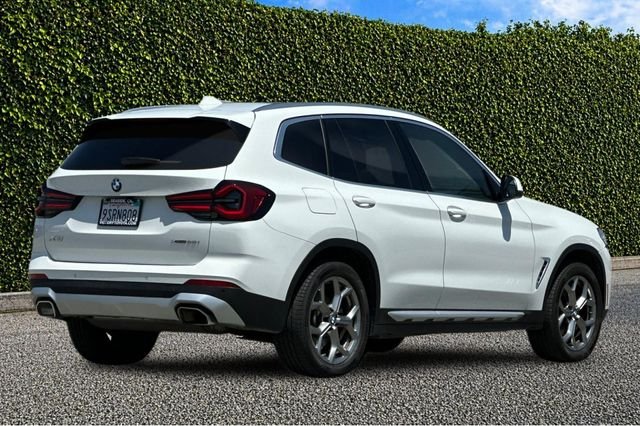 Used 2023 White BMW xDrive30i image 4