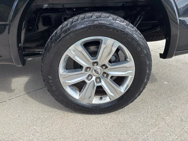 Used 2015 Tuxedo Black Metallic Ford Platinum image 11