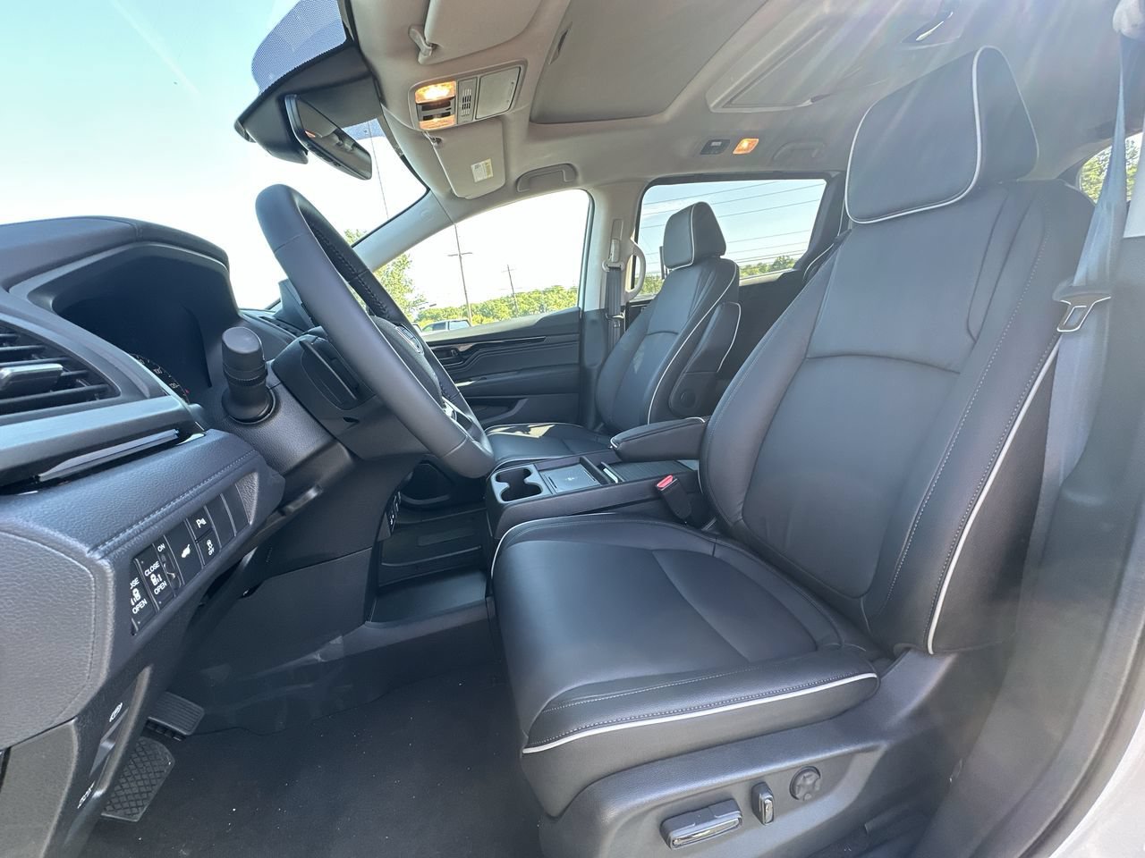 2026 Honda Odyssey Touring - Photo 11