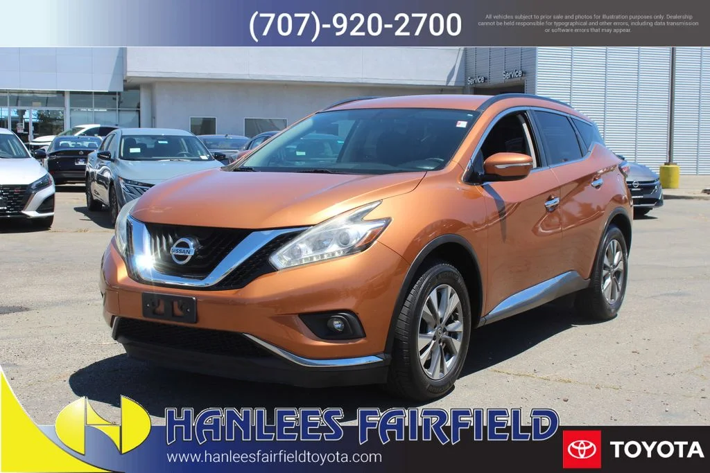Used 2015 Orange Nissan SV image 3
