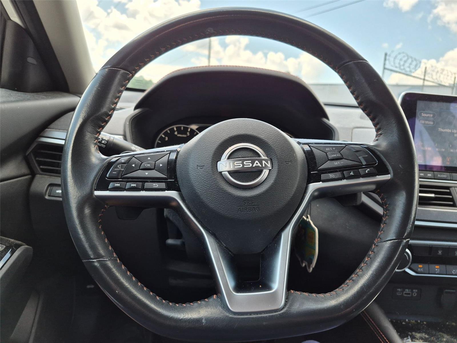 Used 2023 Glacier White Nissan 2.5 SR image 11
