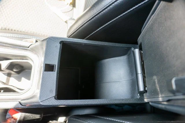 Used 2023 Black Jeep Latitude image 35