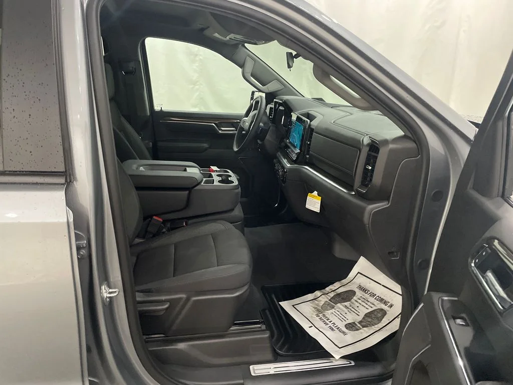New 2026 Sterling Gray Metallic Chevrolet LT (2FL) image 22