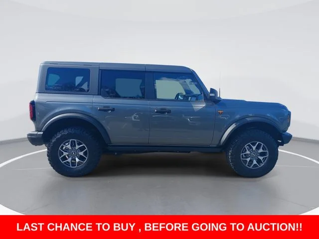 Used 2024 Gray Ford Badlands image 6