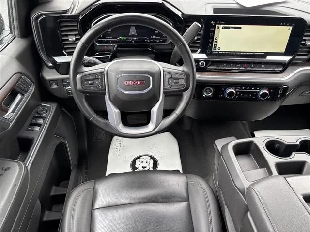 Used 2024 Black GMC SLT image 3
