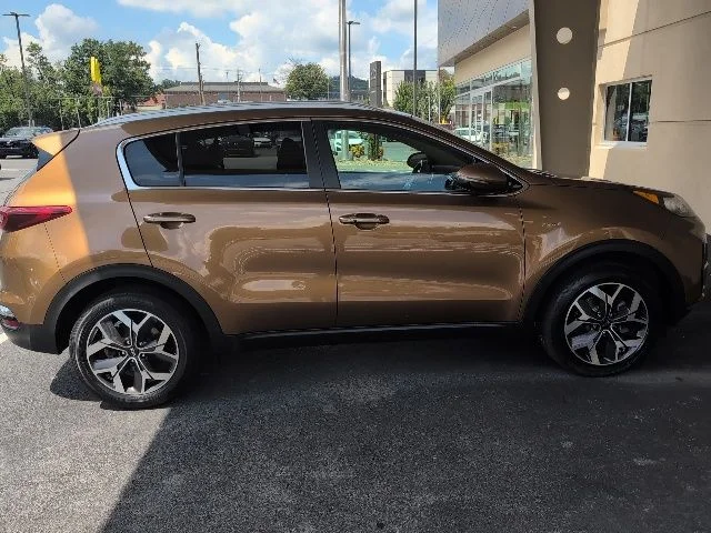 Used 2021 Brown Kia EX image 9