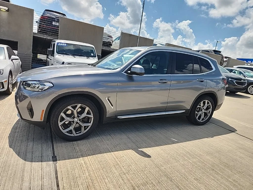 Used 2023 Skyscraper Grey Metallic BMW sDrive30i image 1