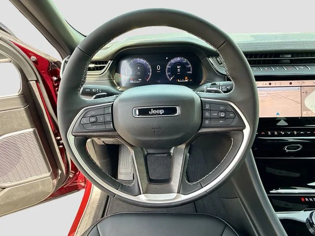 New 2026 Velvet Red Pearl-Coat Exterior Paint Jeep Limited image 8