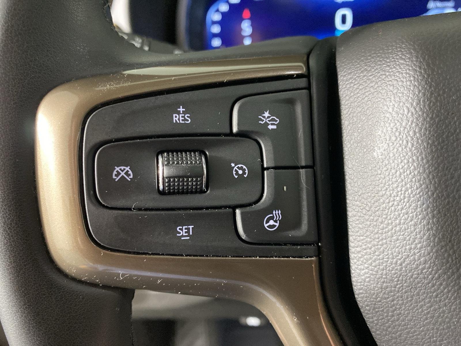 Used 2023 Iridescent Pearl Tricoat Chevrolet High Country image 16