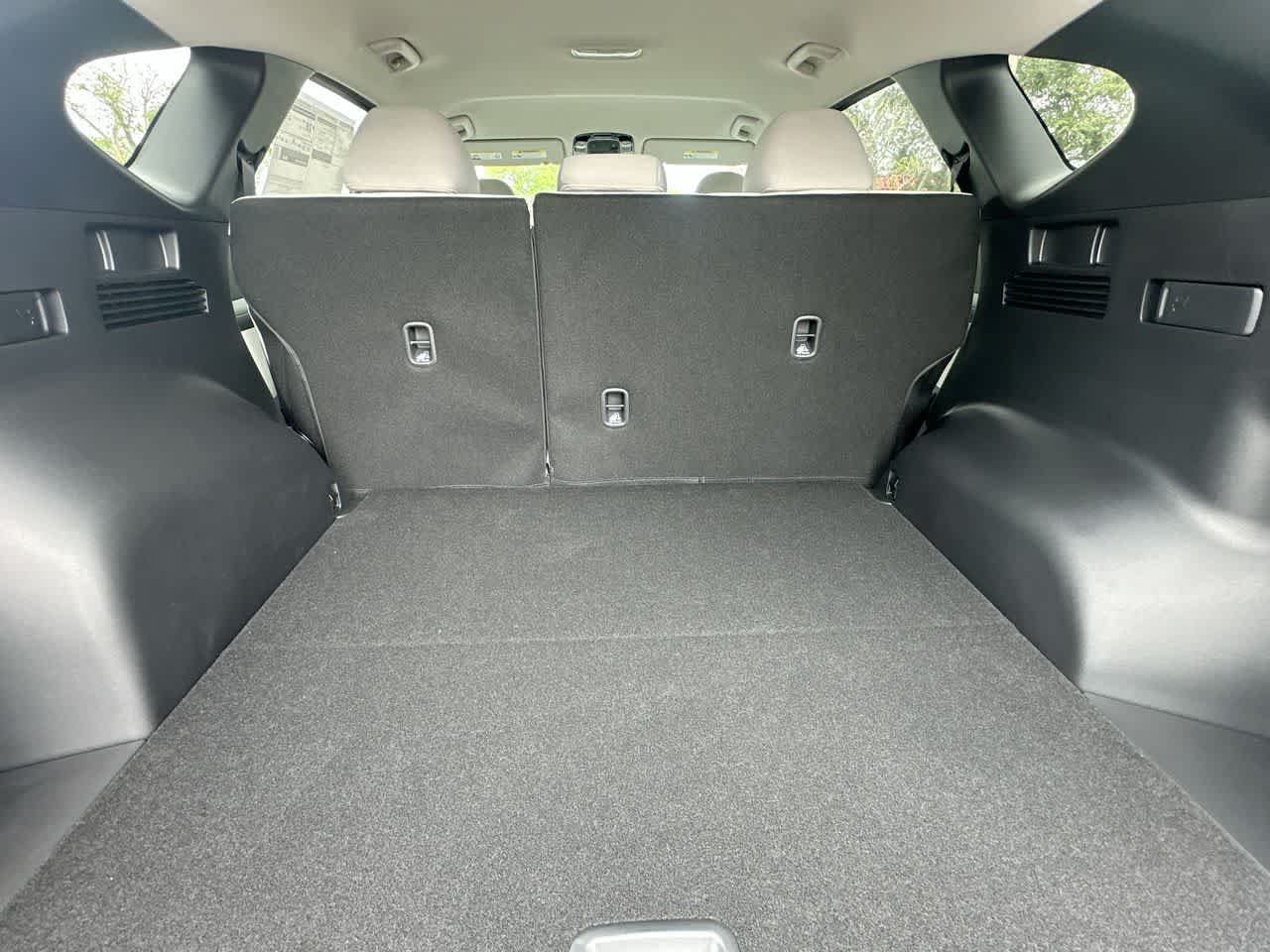 New 2026 Phantom Black Hyundai SEL FWD image 25