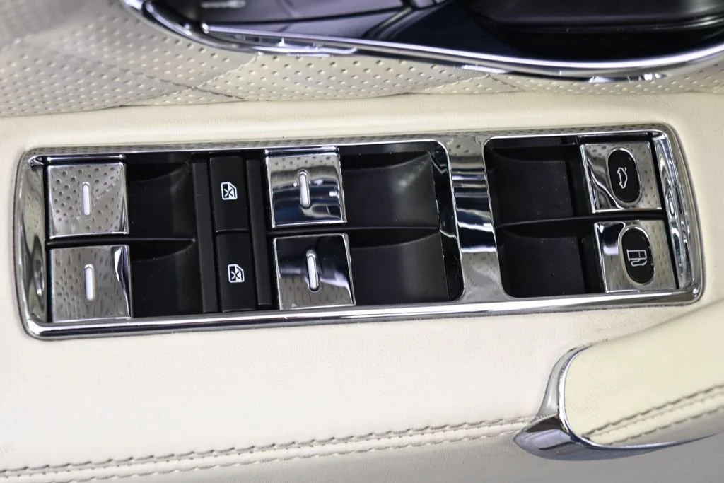 Used 2017 Silver Bentley V8 S image 27