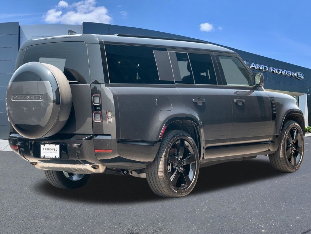 Used 2026 Gray Land Rover X-Dynamic SE image 4
