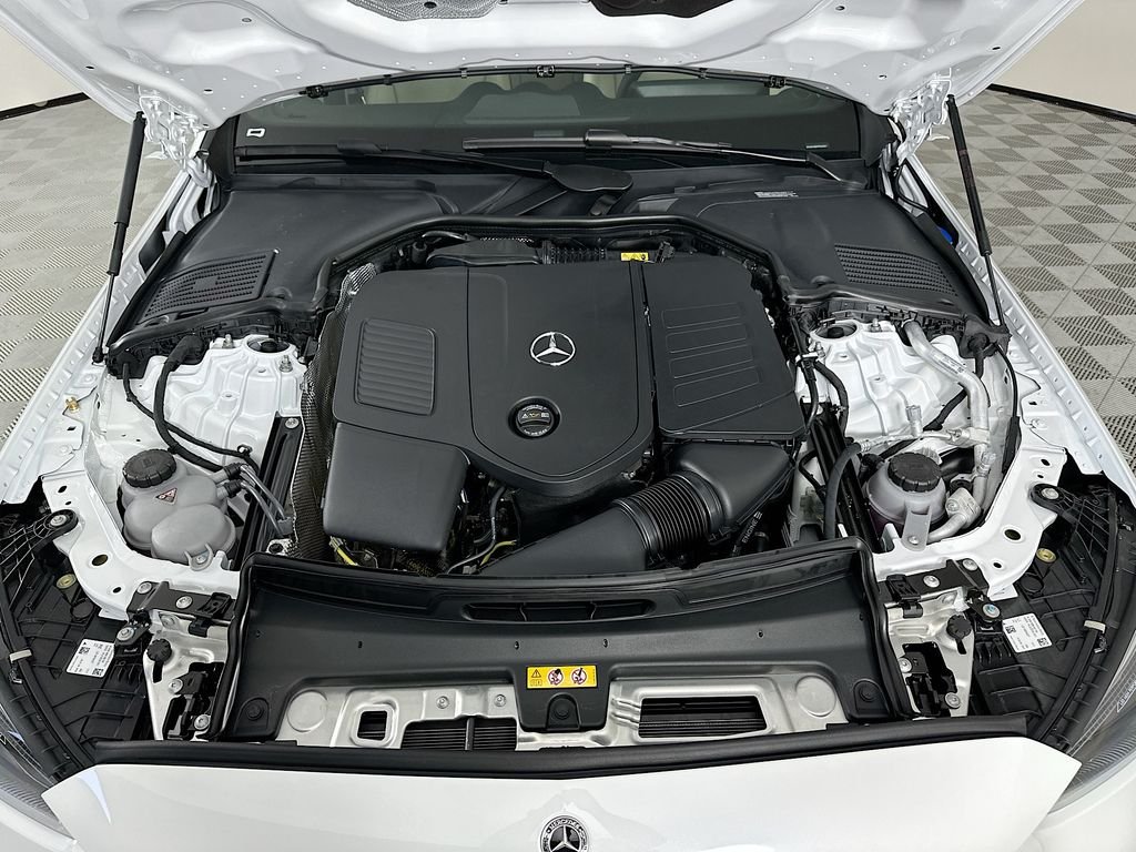 New 2026 MANUFAKTUR Moonlight White Metallic Mercedes-Benz C 300 image 32