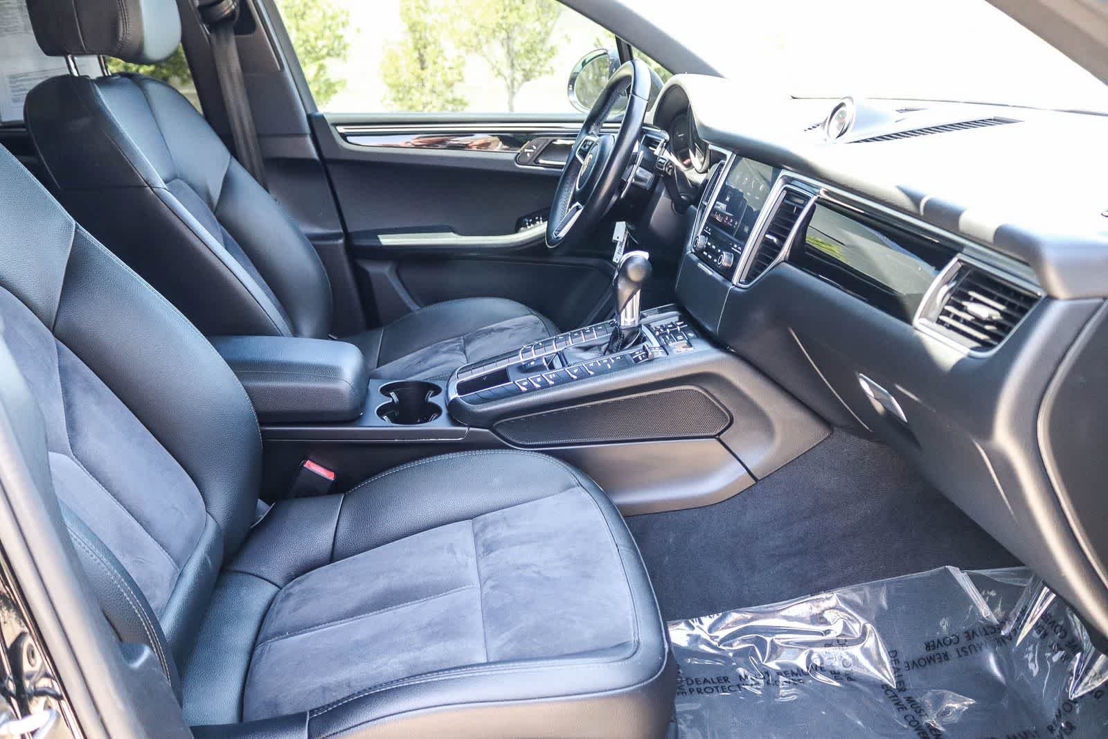 Used 2018 Black Porsche  image 15