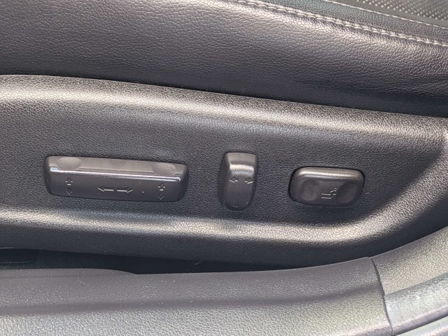 Used 2022 White Acura Premium and A-SPEC Packages image 18