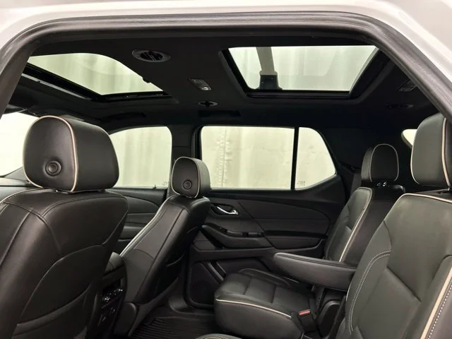 Used 2022 White Chevrolet Premier image 25
