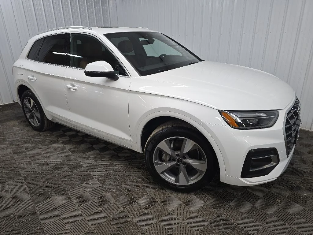 Used 2023 White Audi 40 Premium image 7