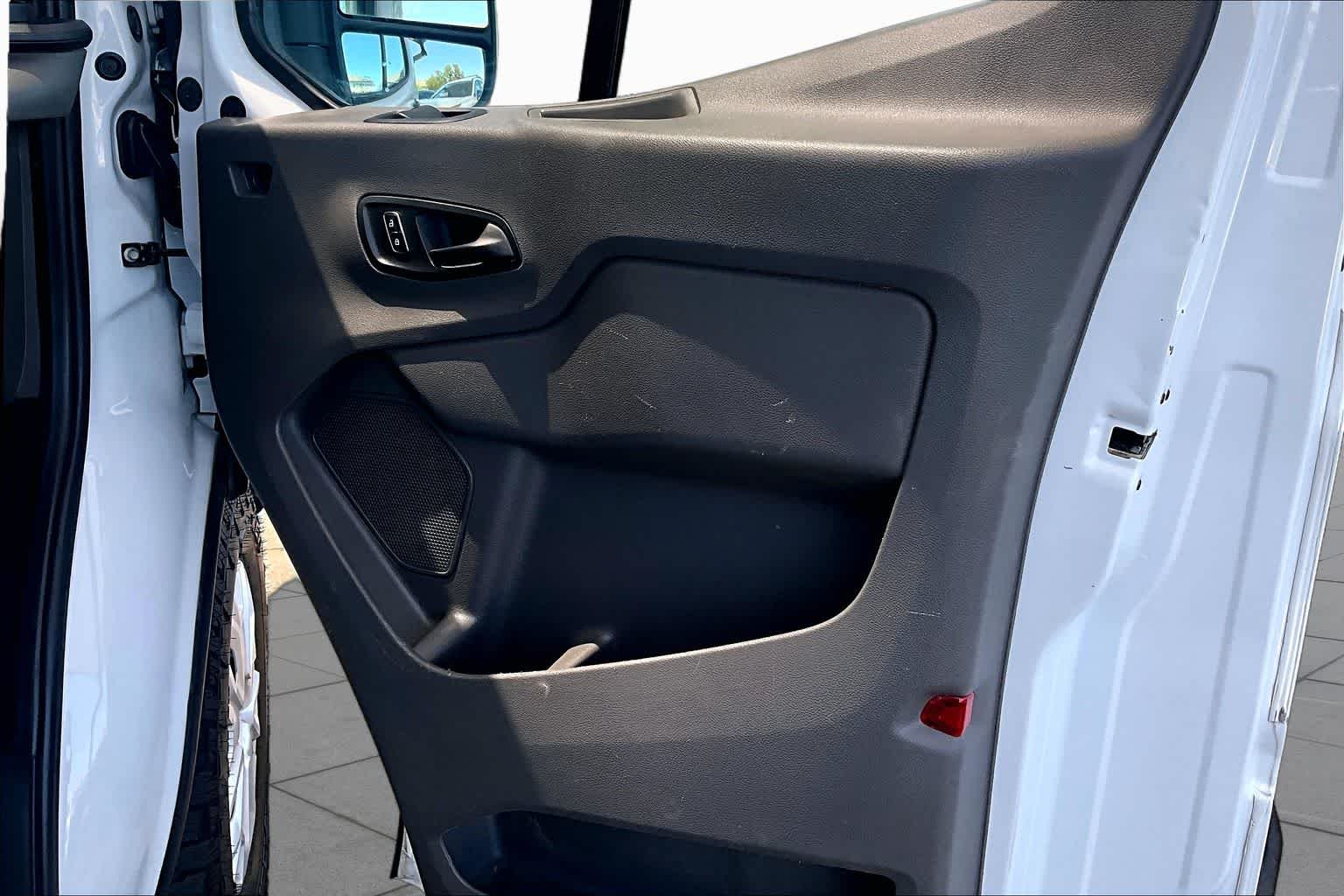 Used 2023 Oxford White Ford XLT image 22