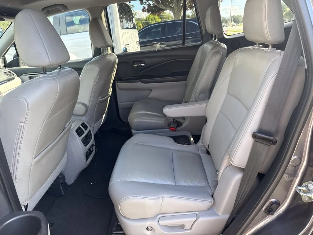 Used 2020 Gray Honda Elite image 11