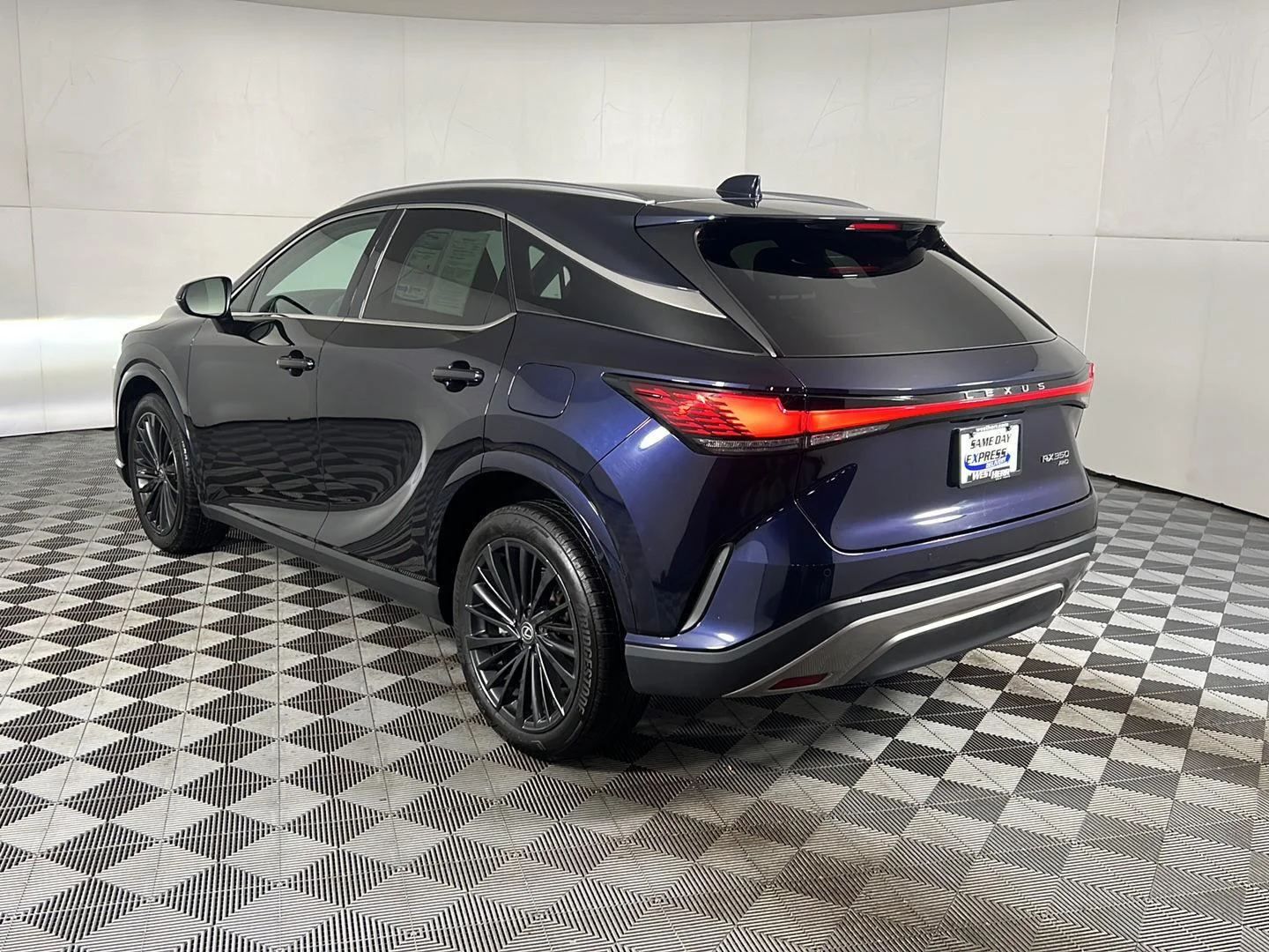 Used 2024  Lexus RX 350 image 10
