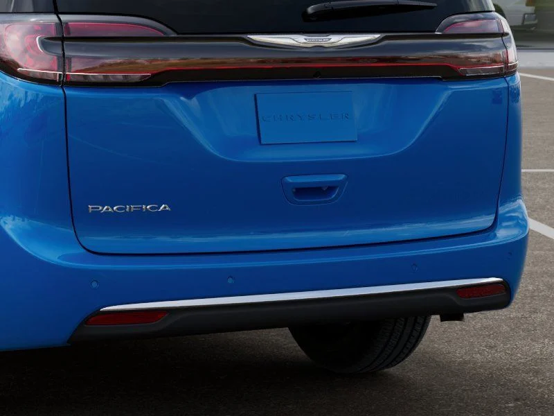 New 2026 Hydro Blue Pearl-Coat Exterior Paint Chrysler Select image 13