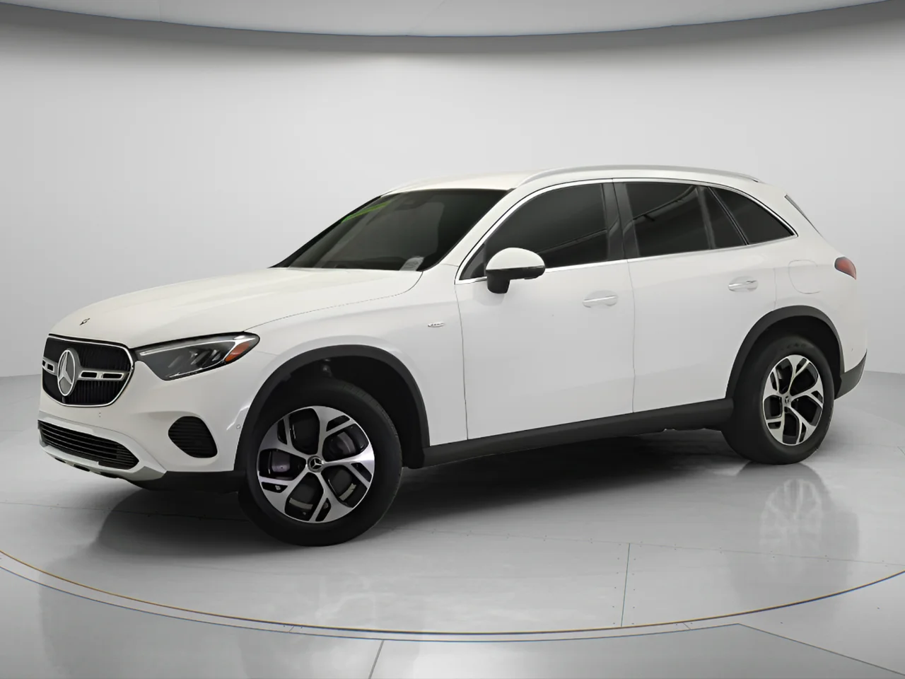 Used 2025 White Mercedes-Benz 350e 4MATIC® Plug in Hybrid image 3