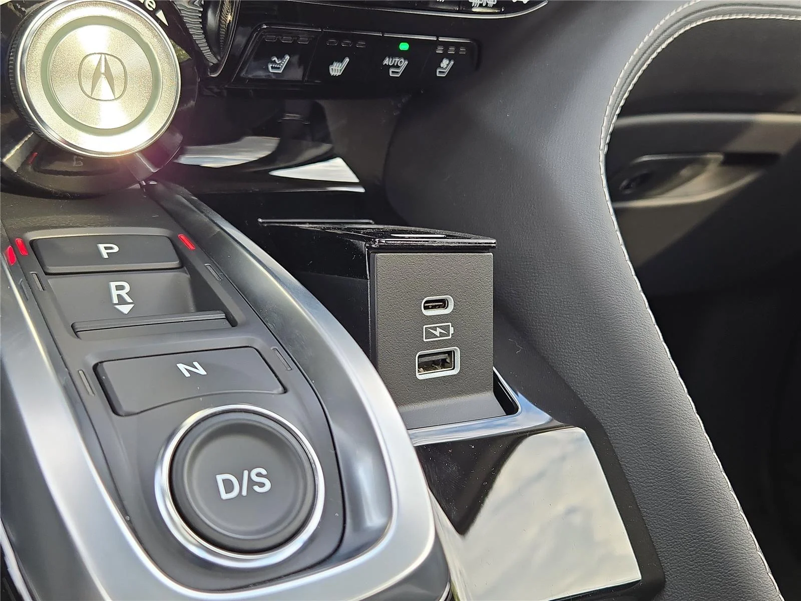 New 2026 Majestic Black Pearl Acura SH-AWD w/Advance image 9