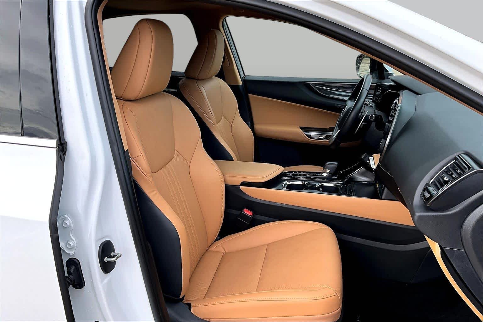 Used 2026 Ultra White Lexus Premium image 9