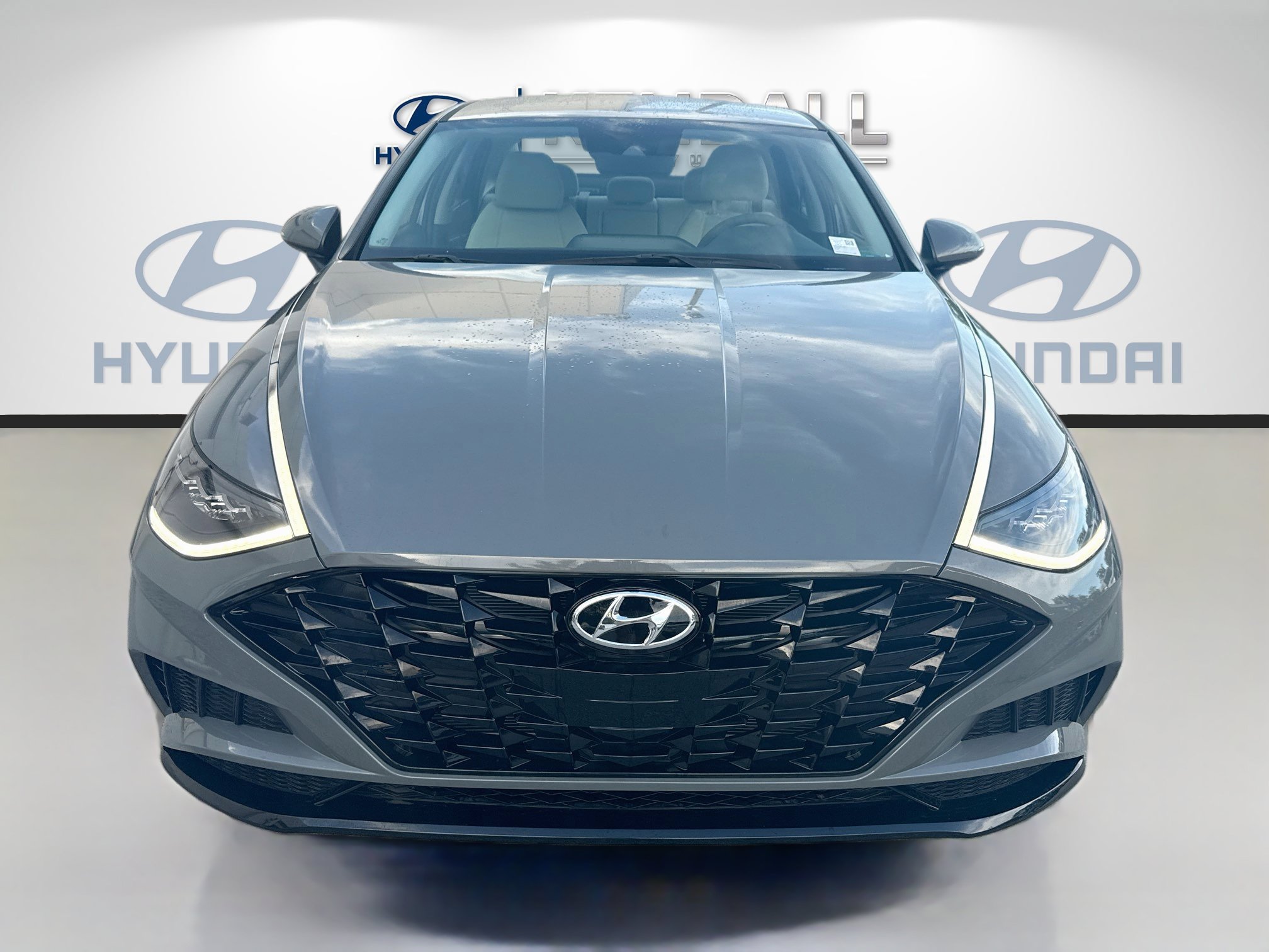 Used 2023 Hampton Gray Hyundai SEL image 2