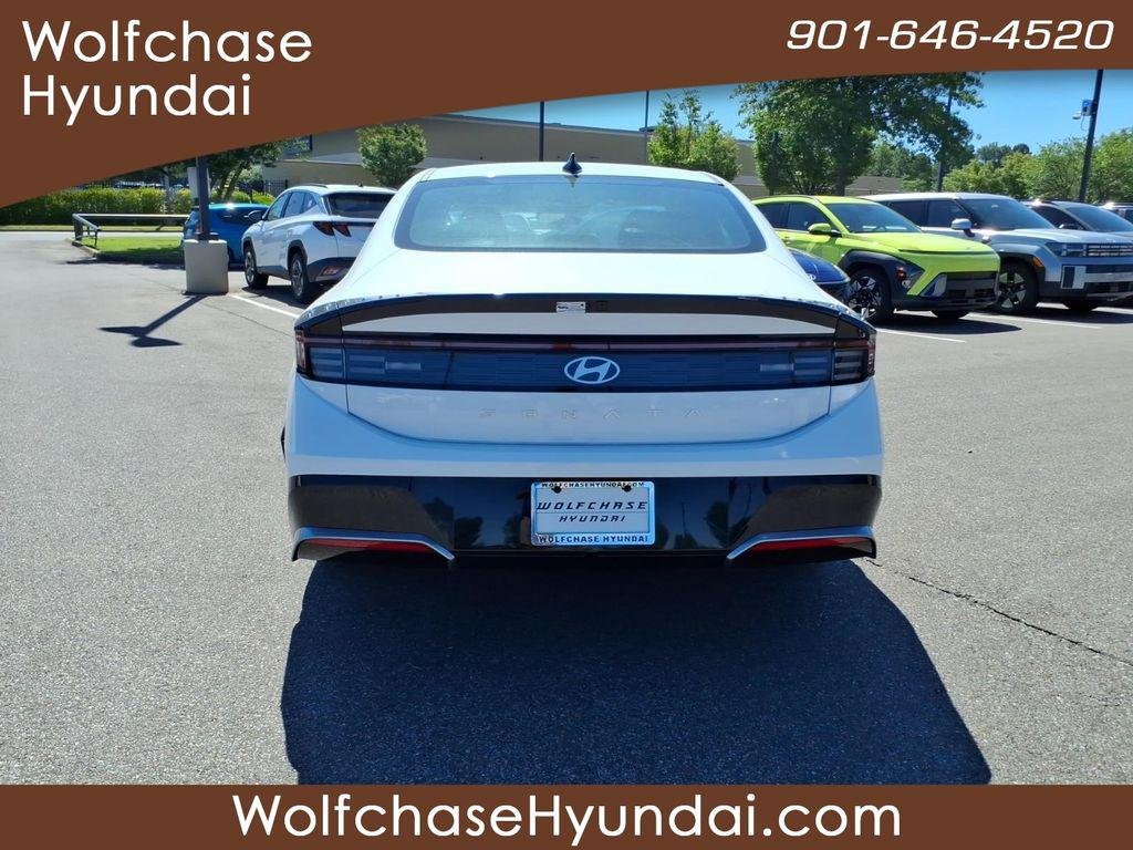 New 2026 White Hyundai SEL Sport image 4
