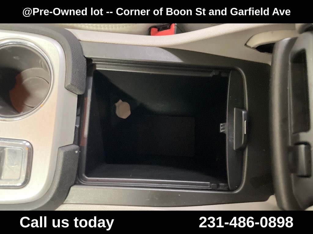 Used 2012  GMC SLT-2 image 26