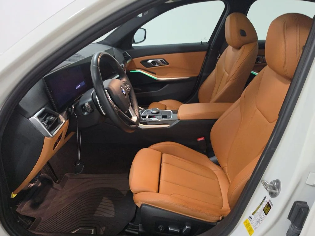 Used 2023 White BMW 330i image 3