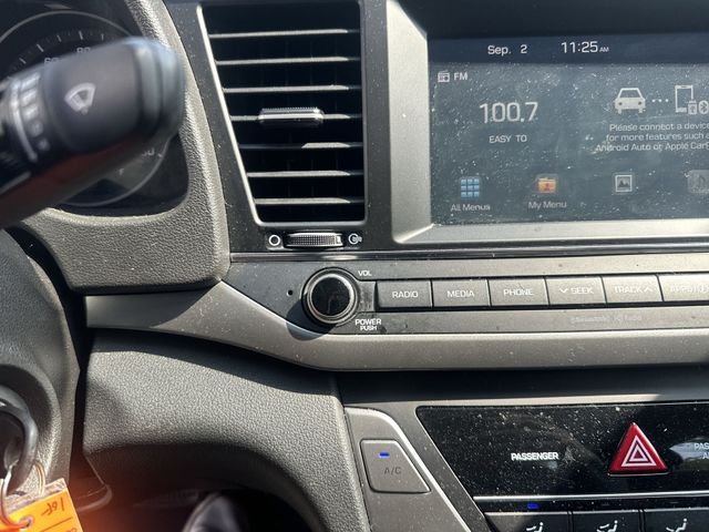 Used 2018 White Hyundai SEL image 14