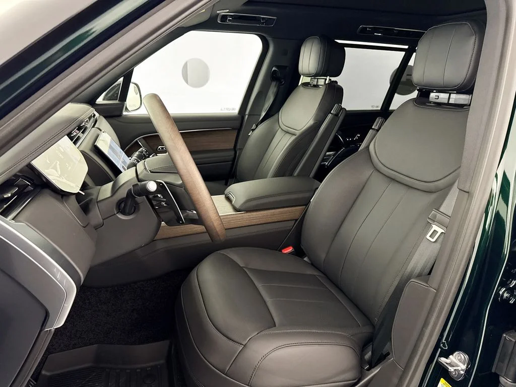 New 2026 British Racing Green Land Rover SE image 21