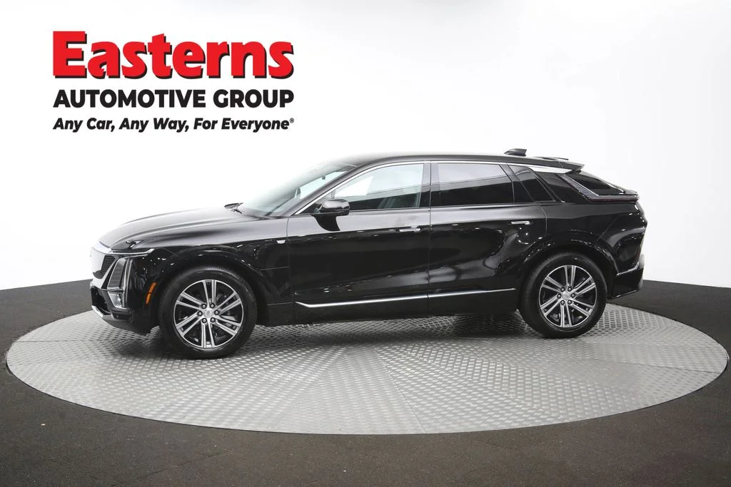 Used 2025 Black Cadillac Luxury image 60