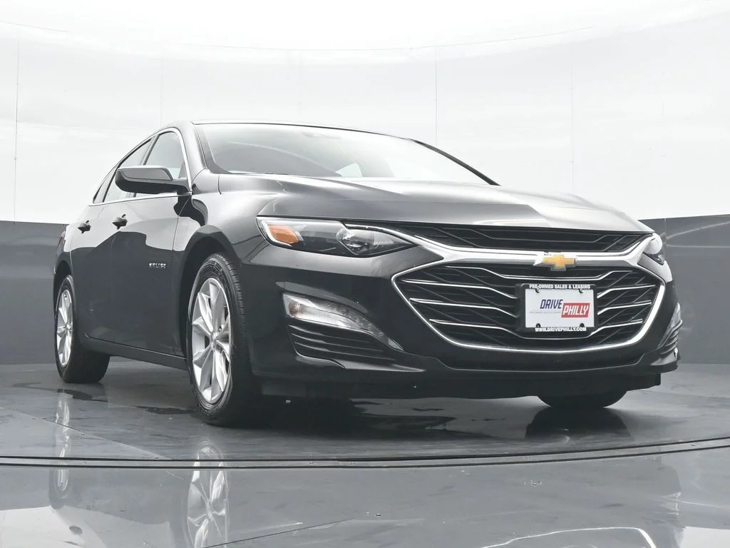 Used 2025 Black Chevrolet LT image 33