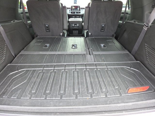 Used 2023 Silver GMC AT4 image 13