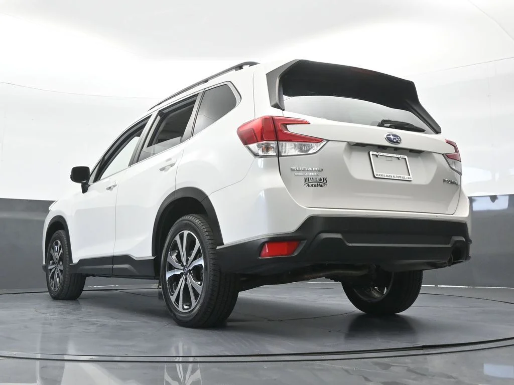 Used 2022 Crystal White Pearl Subaru Limited image 57