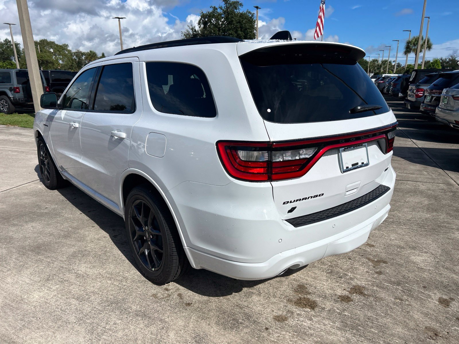 New 2027 White Knuckle Clear-Coat Exterior Paint Dodge GT HEMI image 3